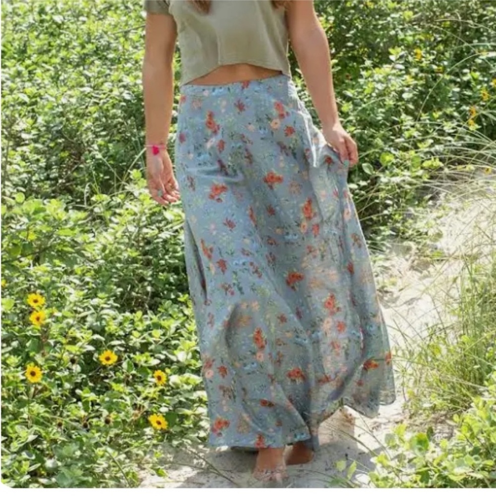 Natural Life Ginger Side-Slit Maxi Skirt - Grey Wildflower